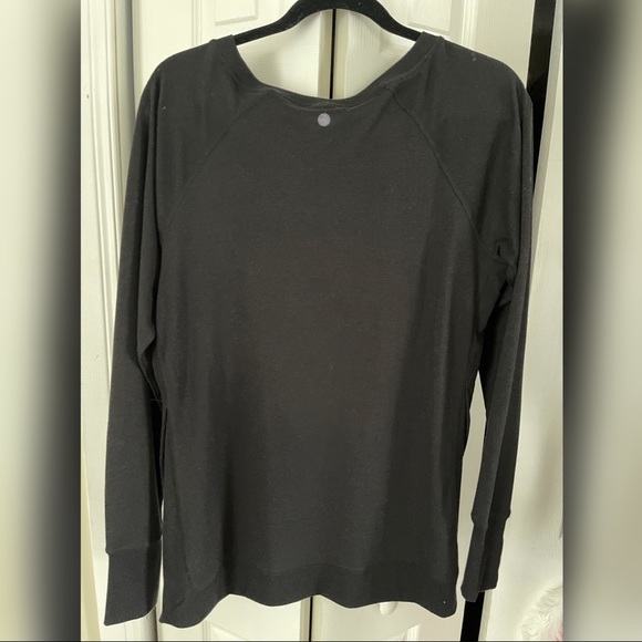 NWT Yogalicious black long sleeve shirt - Picture 6 of 6